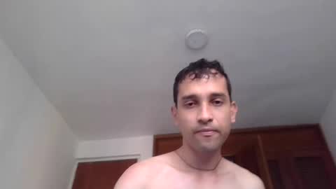 Snapshot of jovenvergonguapo09 chatting on August 2026 11:42:01 AM Van Helsing online show from August 2026 11:42:01 AM