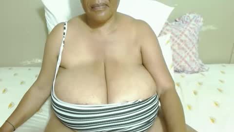 Snapshot of joycemando chatting on February 2026 08:07:01 PM DairyQueen online show from February 2026 08:07:01 PM