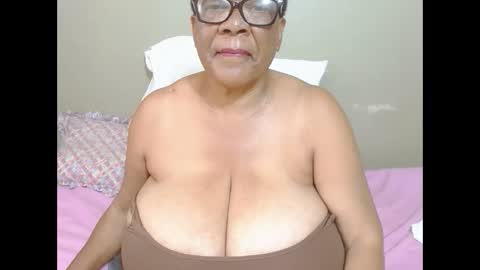 Snapshot of joycemando chatting on February 2026 09:41:02 AM DairyQueen online show from February 2026 09:41:02 AM