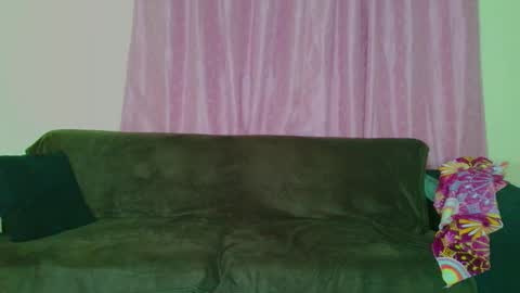    online show from December 2025 04:18:02 AM