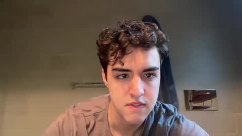 Joshua online show from November 2025 03:12:01 PM