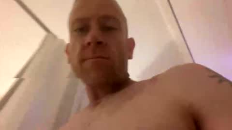 jtmck1819 online show from October 2025 03:02:02 PM