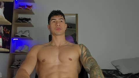 Snapshot of juan_fit2024 chatting on December 2024 11:24:01 PM juan online show from December 2024 11:24:01 PM