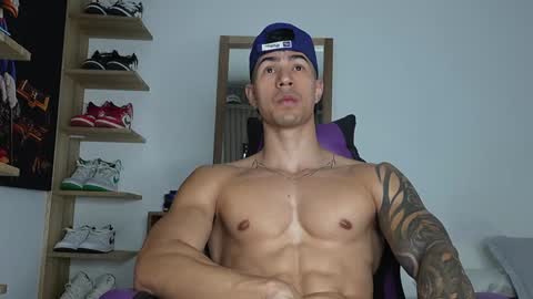 Snapshot of juan_fit2024 chatting on December 2024 03:20:02 PM juan online show from December 2024 03:20:02 PM