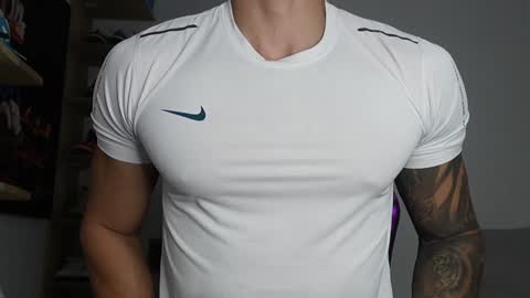 Snapshot of juan_fit2024 chatting on December 2024 02:15:01 AM juan online show from December 2024 02:15:01 AM