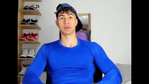 Snapshot of juan_fit2024 chatting on December 2024 01:58:02 AM juan online show from December 2024 01:58:02 AM