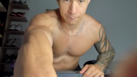 Snapshot of juan_fit2024 chatting on February 2025 10:45:01 PM juan online show from February 2025 10:45:01 PM