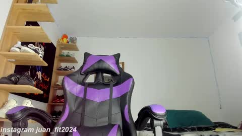 Snapshot of juan_fit2024 chatting on March 2025 01:28:01 AM juan online show from March 2025 01:28:01 AM