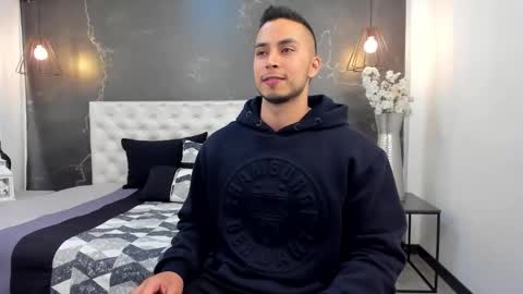 juan_muscle online show from November 2025 03:16:02 AM
