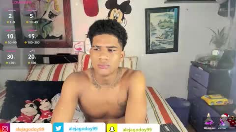 Snapshot of juanbigcock21cm chatting on November 2025 01:48:02 AM juan jose online show from November 2025 01:48:02 AM