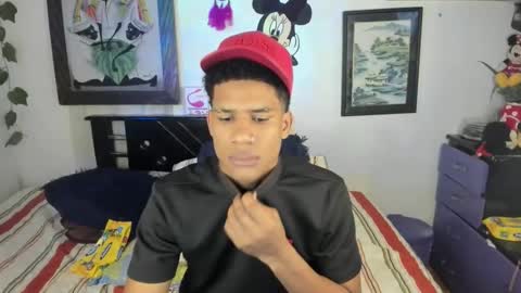 Snapshot of juanbigcock21cm chatting on November 2025 11:37:01 PM juan jose online show from November 2025 11:37:01 PM