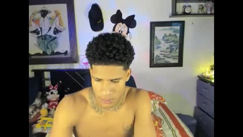 Snapshot of juanbigcock21cm chatting on November 2025 03:17:02 AM juan jose online show from November 2025 03:17:02 AM