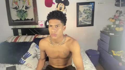 Snapshot of juanbigcock21cm chatting on November 2025 10:21:01 PM juan jose online show from November 2025 10:21:01 PM