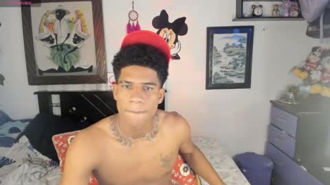 Snapshot of juanbigcock21cm chatting on November 2025 11:28:01 PM juan jose online show from November 2025 11:28:01 PM