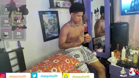 Snapshot of juanbigcock21cm chatting on November 2025 11:40:02 PM juan jose online show from November 2025 11:40:02 PM