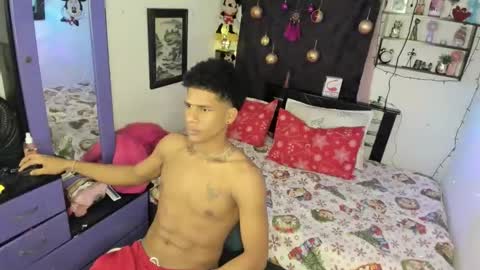 Snapshot of juanbigcock21cm chatting on December 2025 12:11:02 PM juan jose online show from December 2025 12:11:02 PM