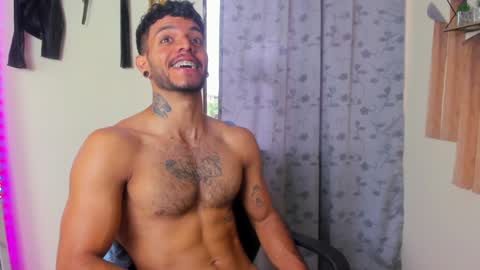 Juan Esteban online show from December 2024 09:30:01 PM