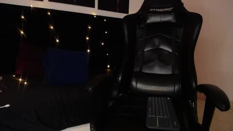 juancamilo66_ online show from February 2025 03:11:02 AM