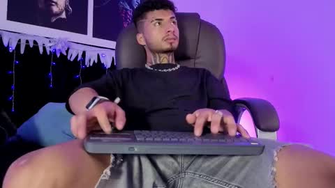 Snapshot of juancamilo66_ chatting on December 2025 03:23:01 AM juancamilo66_ online show from December 2025 03:23:01 AM