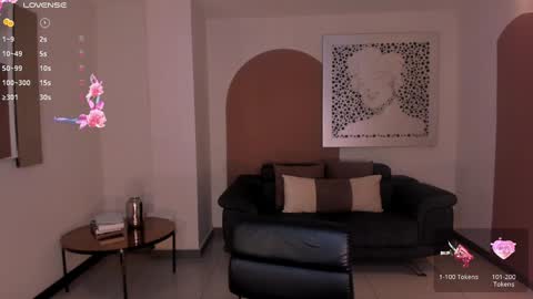 Juanita Clay online show from December 2024 05:18:02 PM