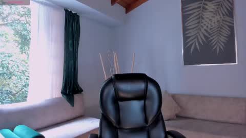 Juanita Clay online show from March 2025 02:32:01 PM