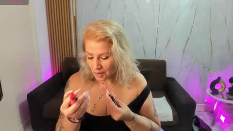 juanitarubia online show from November 2025 07:46:02 PM