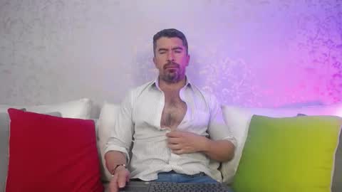 Snapshot of juank_fit45 chatting on February 2026 04:17:02 AM Juan k online show from February 2026 04:17:02 AM