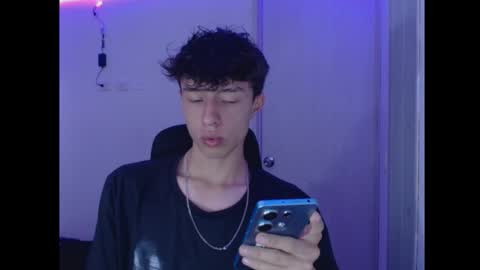 juanmres online show from December 2025 06:27:01 PM