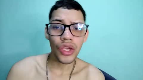 juansuarez204 online show from January 2025 11:39:02 PM