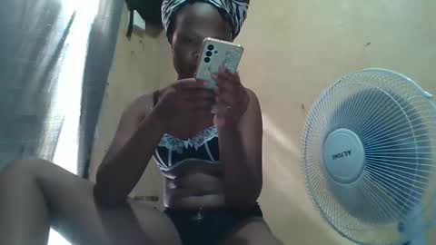 juice_petite3 online show from January 2025 12:48:01 PM