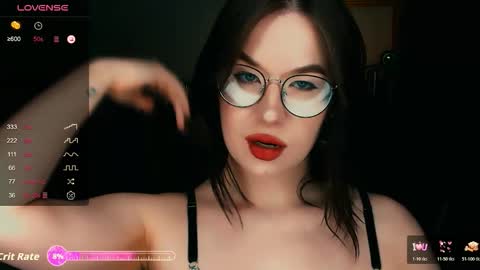 Snapshot of juicy_burrito chatting on November 2025 09:03:01 PM Bella online show from November 2025 09:03:01 PM