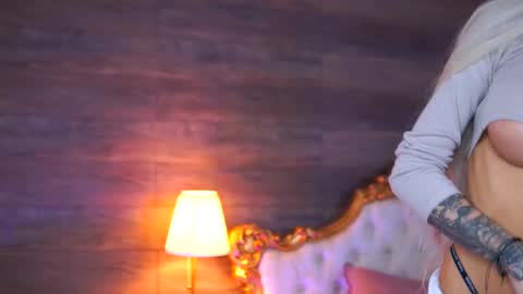 Jessye online show from November 2025 08:30:01 PM