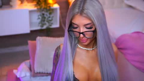 Snapshot of juicy_jessye chatting on July 2026 02:05:17 AM Jessye online show from July 2026 02:05:17 AM