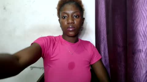Snapshot of juicyberryx chatting on July 2026 09:59:01 AM queen online show from July 2026 09:59:01 AM