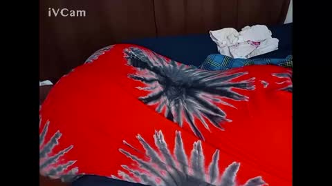 Snapshot of juicybooty_001 chatting on February 2025 06:40:01 AM Sweetass online show from February 2025 06:40:01 AM