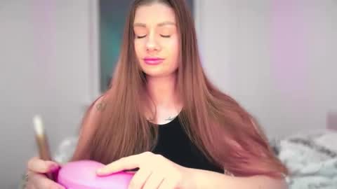 Elena online show from November 2025 03:45:02 PM