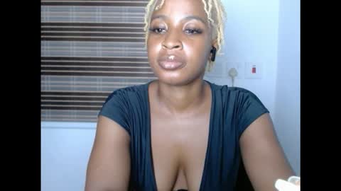 juicykinkx online show from November 2025 10:20:02 PM