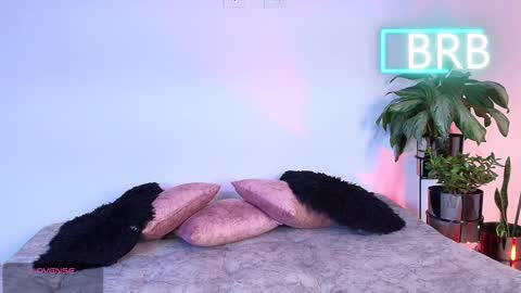 Jules and Gia online show from February 2026 07:22:01 PM