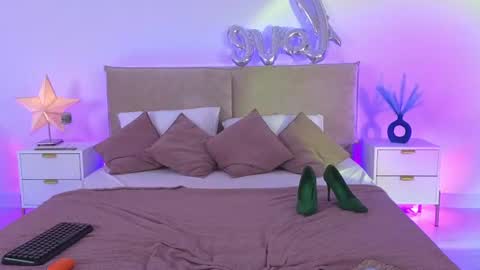 Jules Nightt online show from July 2026 09:56:02 PM