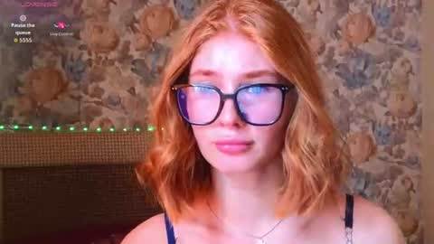 Snapshot of juli_ginger chatting on July 2026 02:32:01 PM Julia online show from July 2026 02:32:01 PM