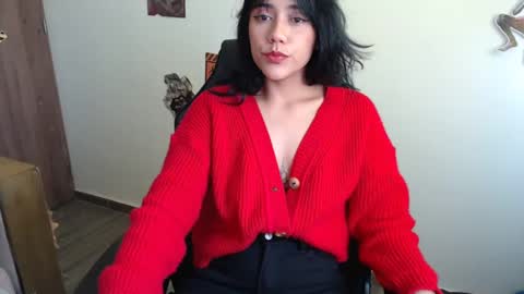 Snapshot of juli_love11 chatting on December 2024 08:50:01 PM JULIETA online show from December 2024 08:50:01 PM