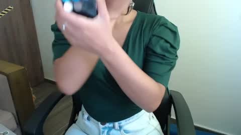 Snapshot of juli_love11 chatting on December 2024 05:40:02 PM JULIETA online show from December 2024 05:40:02 PM