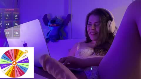 juli_m00n online show from May 2026 05:21:02 PM