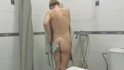 julia_giulia online show from November 2025 03:32:02 AM