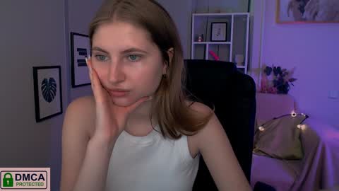 Julia  online show from December 2024 08:26:02 PM