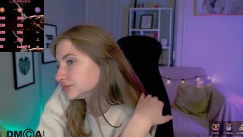 Julia  online show from January 2025 09:05:01 PM