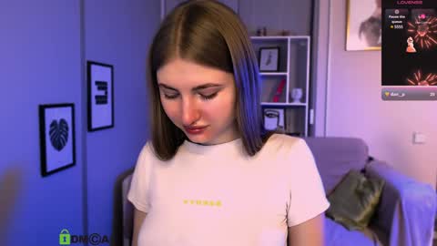 Julia  online show from February 2025 09:18:02 PM