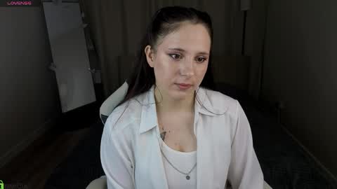 Julia Shyy online show from May 2026 01:22:01 AM