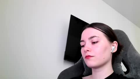 julia swety online show from August 2026 06:45:01 AM