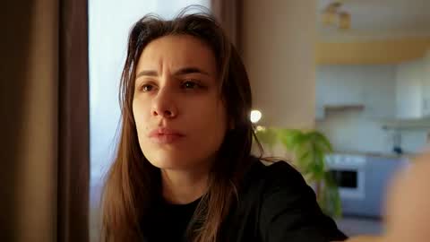 Molly online show from April 2026 02:48:02 PM